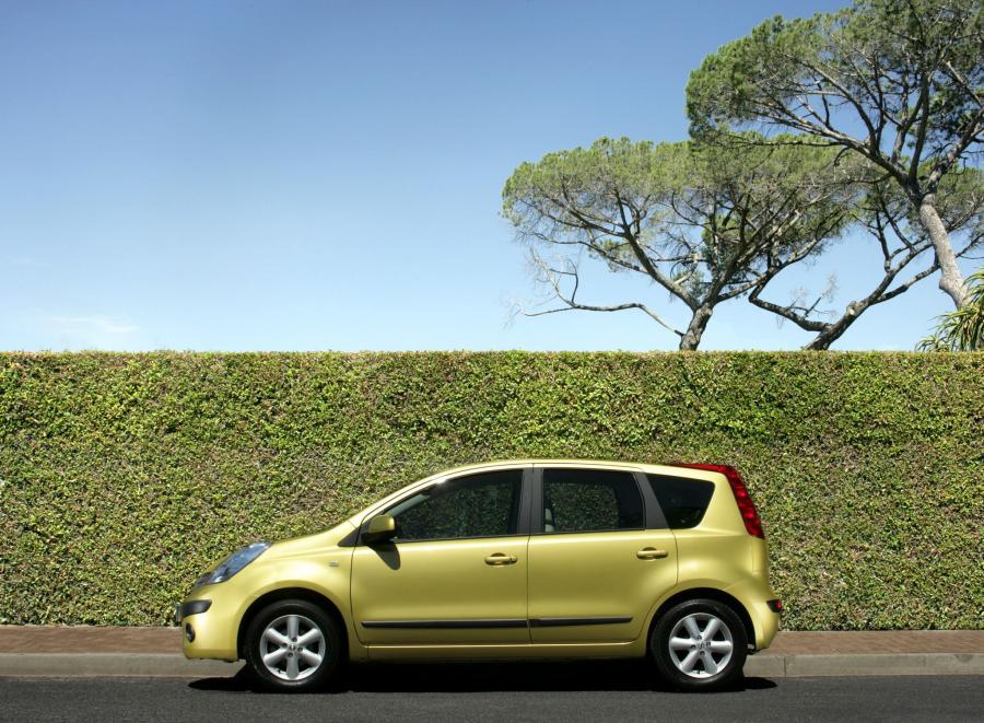 Nissan Note 2005 года  (фото 9 из 22)